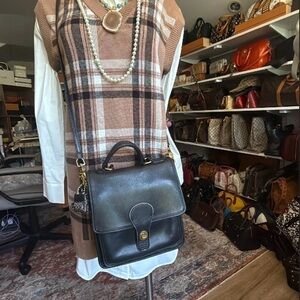 Vintage COACH STATION 1995 Black Leather Crossbody Bag Satchel Purse